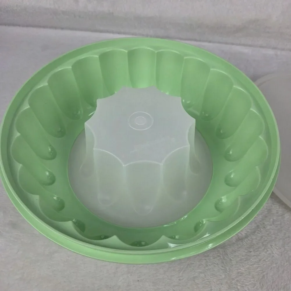 3 Piece Vintage Tupperware Jello Mold Mint‎ Green Clear Lid Holiday Storage